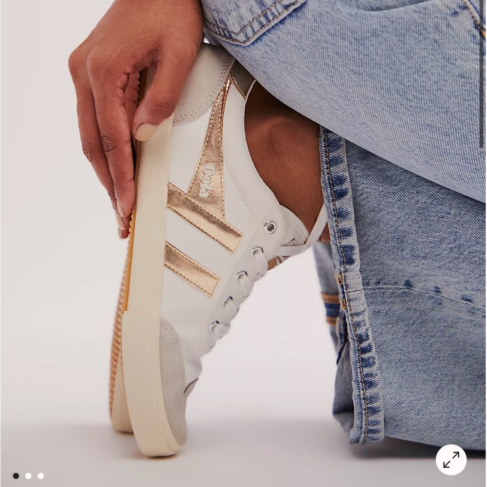 Gola sneakers